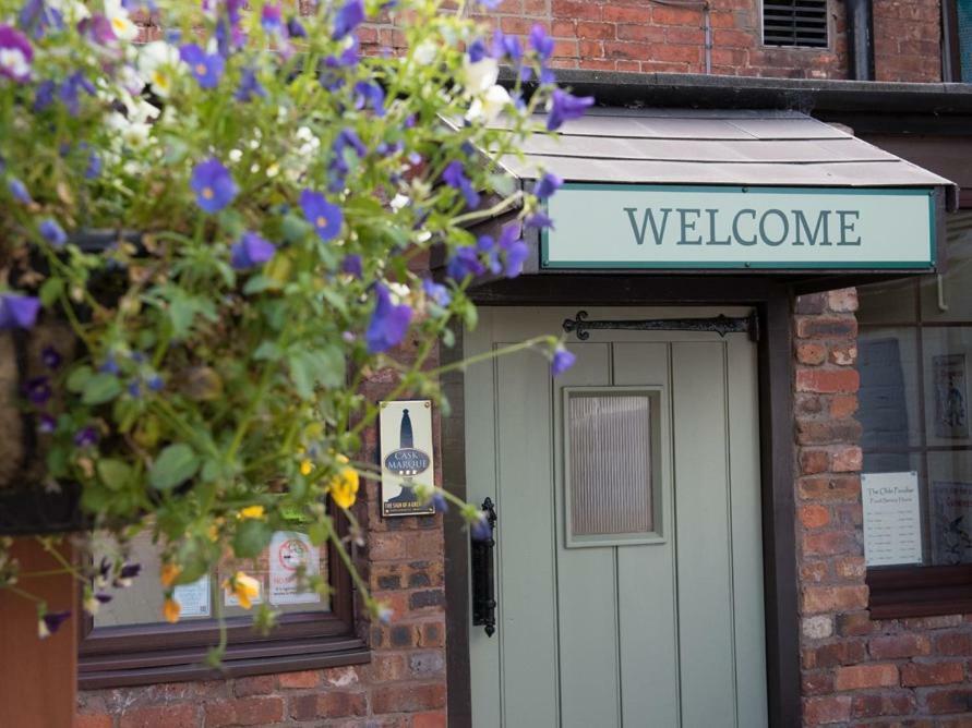 The Olde Peculiar Hotel Rugeley Exterior foto