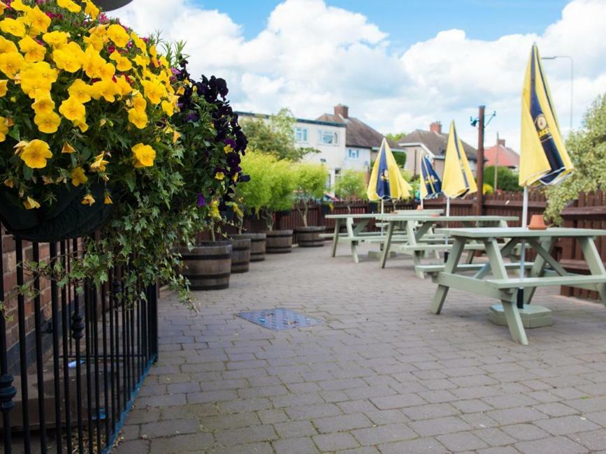 The Olde Peculiar Hotel Rugeley Exterior foto